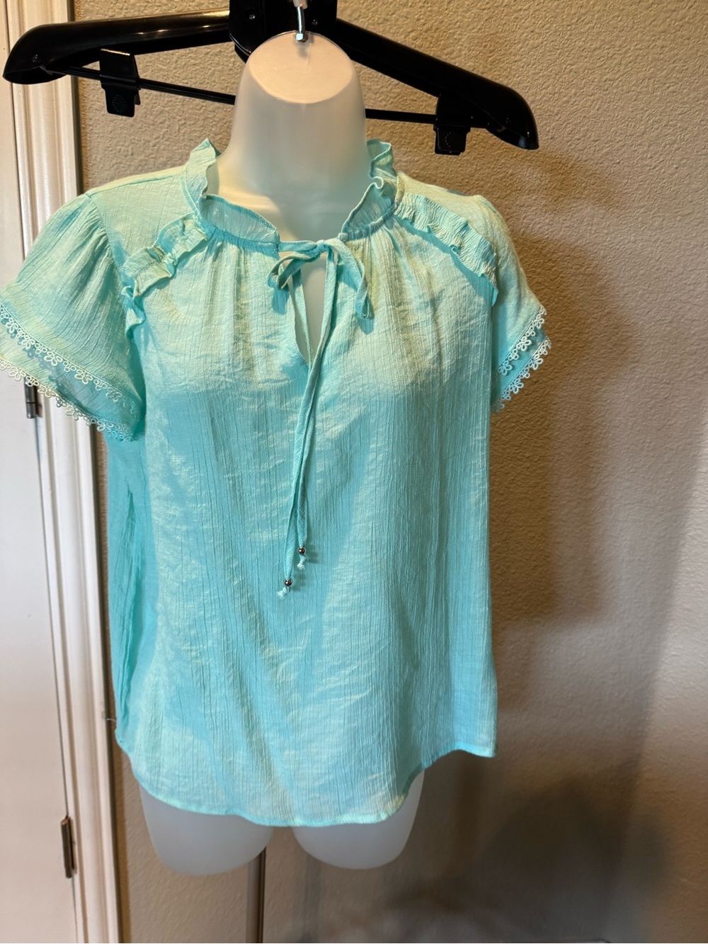 Counterparts Light Aqua Ruffle Tie-Neck Blouse Sz M